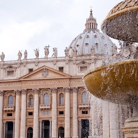 Vatican Rooms Metro Ottaviano Rome Exterior photo